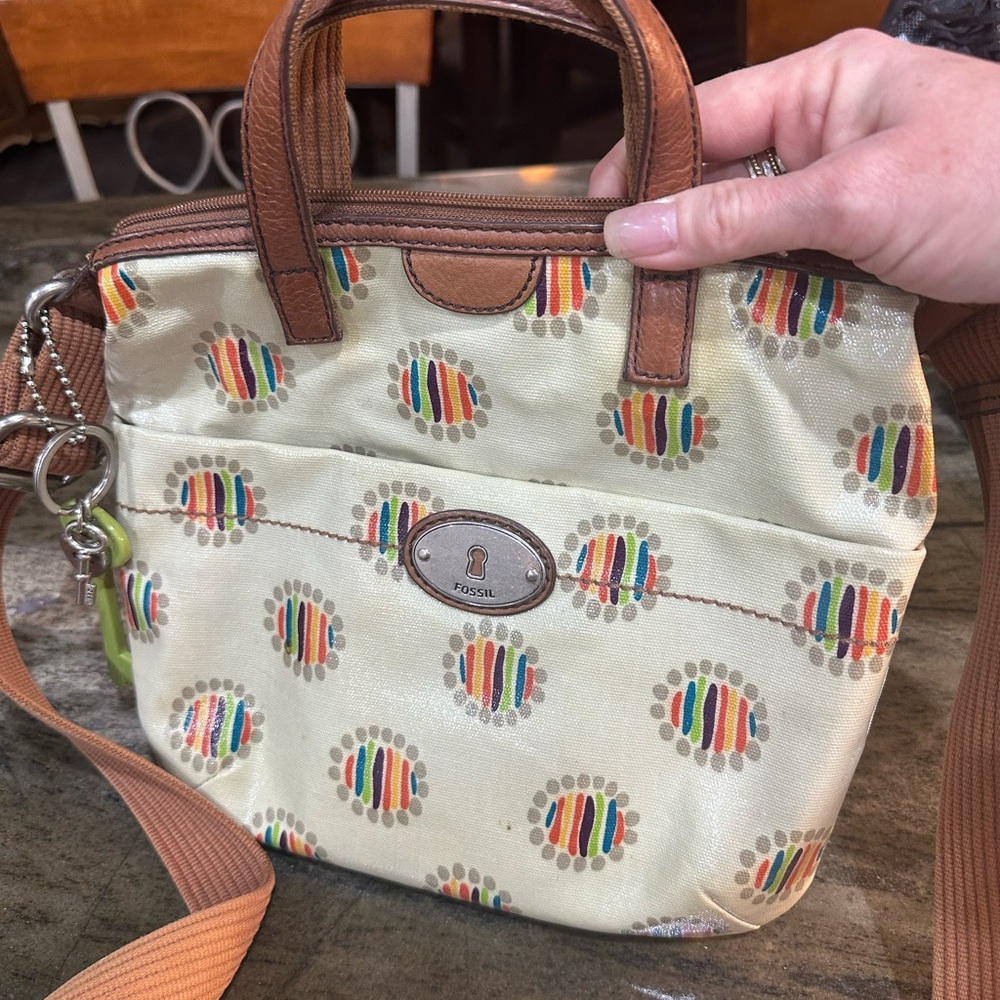 Fossil Cream and Brown Crossbody Bag with Stylish Design